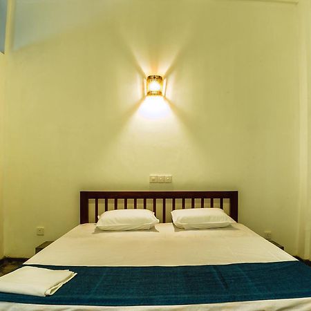 Colombo Beach Hostel Dehiwala-Mount Lavinia Ngoại thất bức ảnh