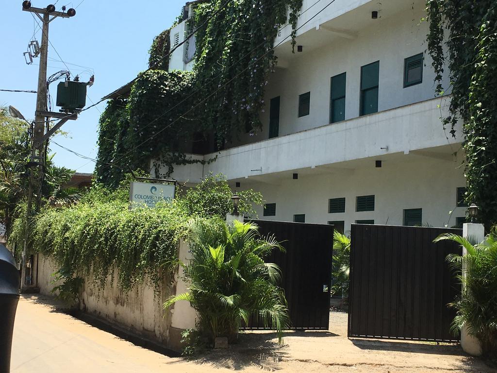 Colombo Beach Hostel Dehiwala-Mount Lavinia Ngoại thất bức ảnh