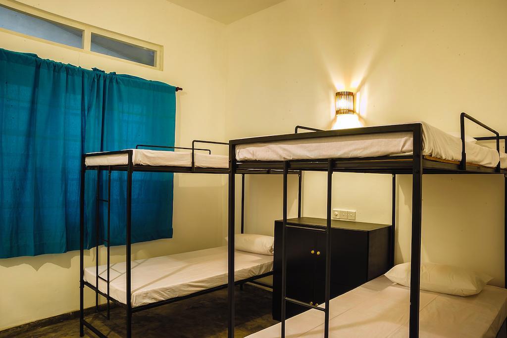 Colombo Beach Hostel Dehiwala-Mount Lavinia Phòng bức ảnh