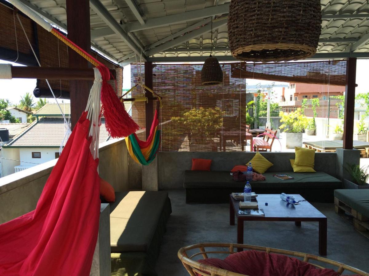 Colombo Beach Hostel Dehiwala-Mount Lavinia Ngoại thất bức ảnh